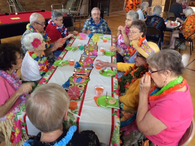 2015 photo luau table group